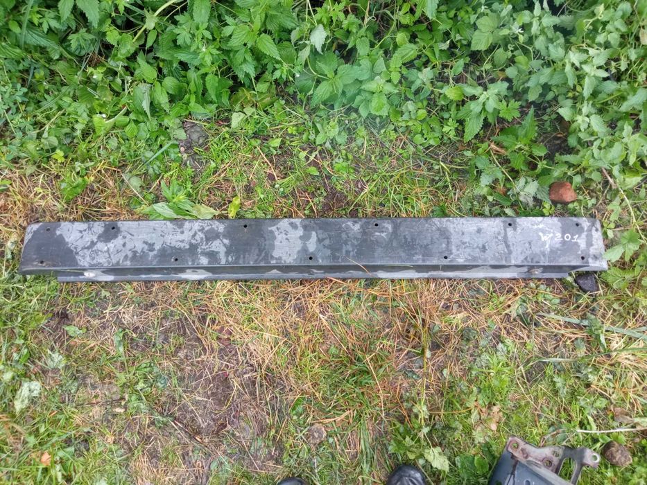 Підсилювач заднього бампера Mercedes W190 W201 Мерседес 2018801871