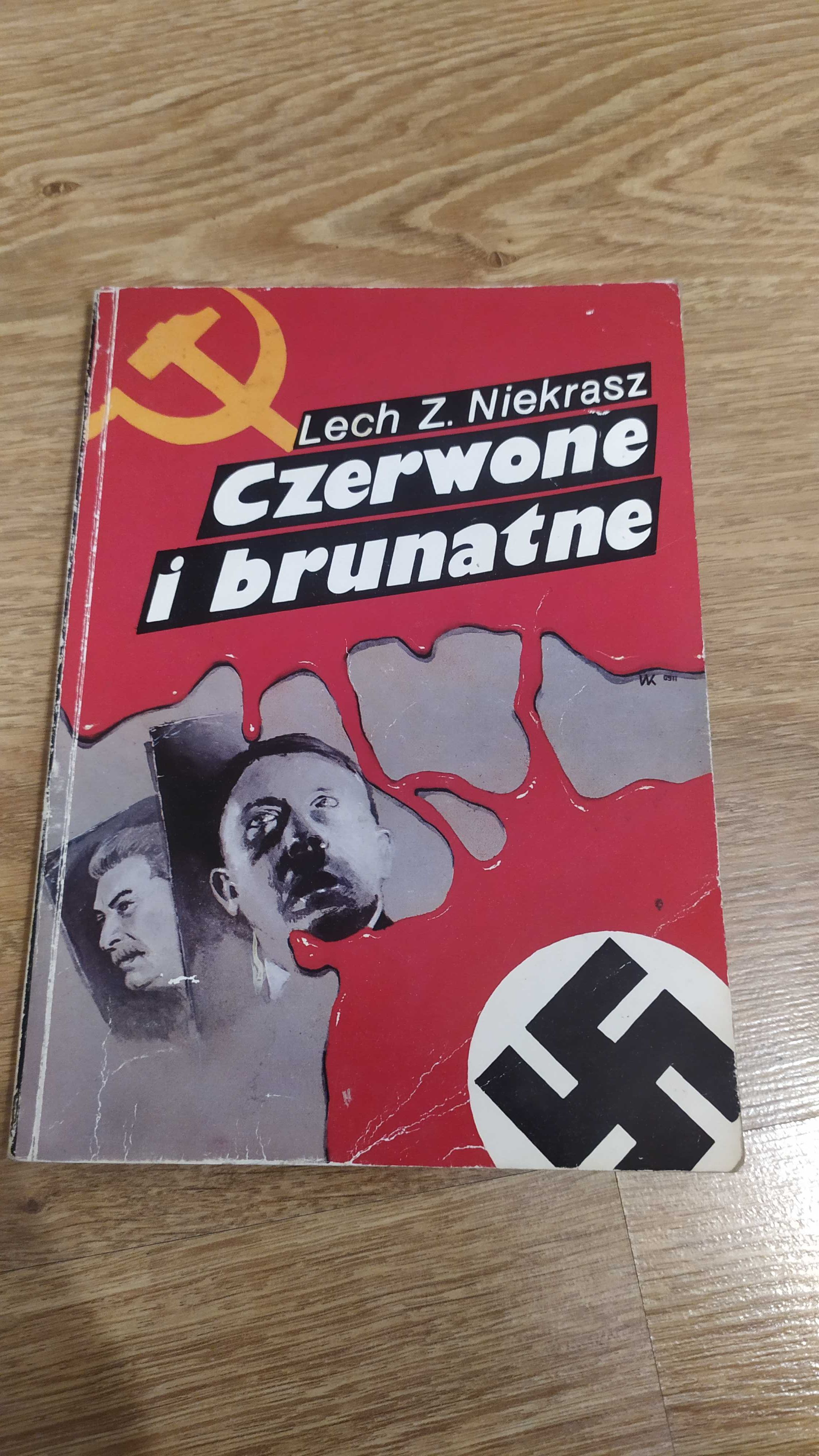 Czerwone i brunatne książka