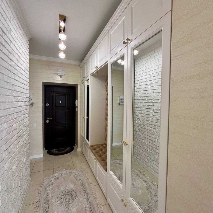 Продається шикарна 3-х кімнатна квартира в центрі з ремонтом