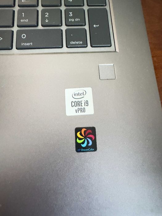 Zbook Fury G7 17 with 4K 17.3" Display / i9-10885H / 64GB / 2TB / Quadro RTX300064284527221121123