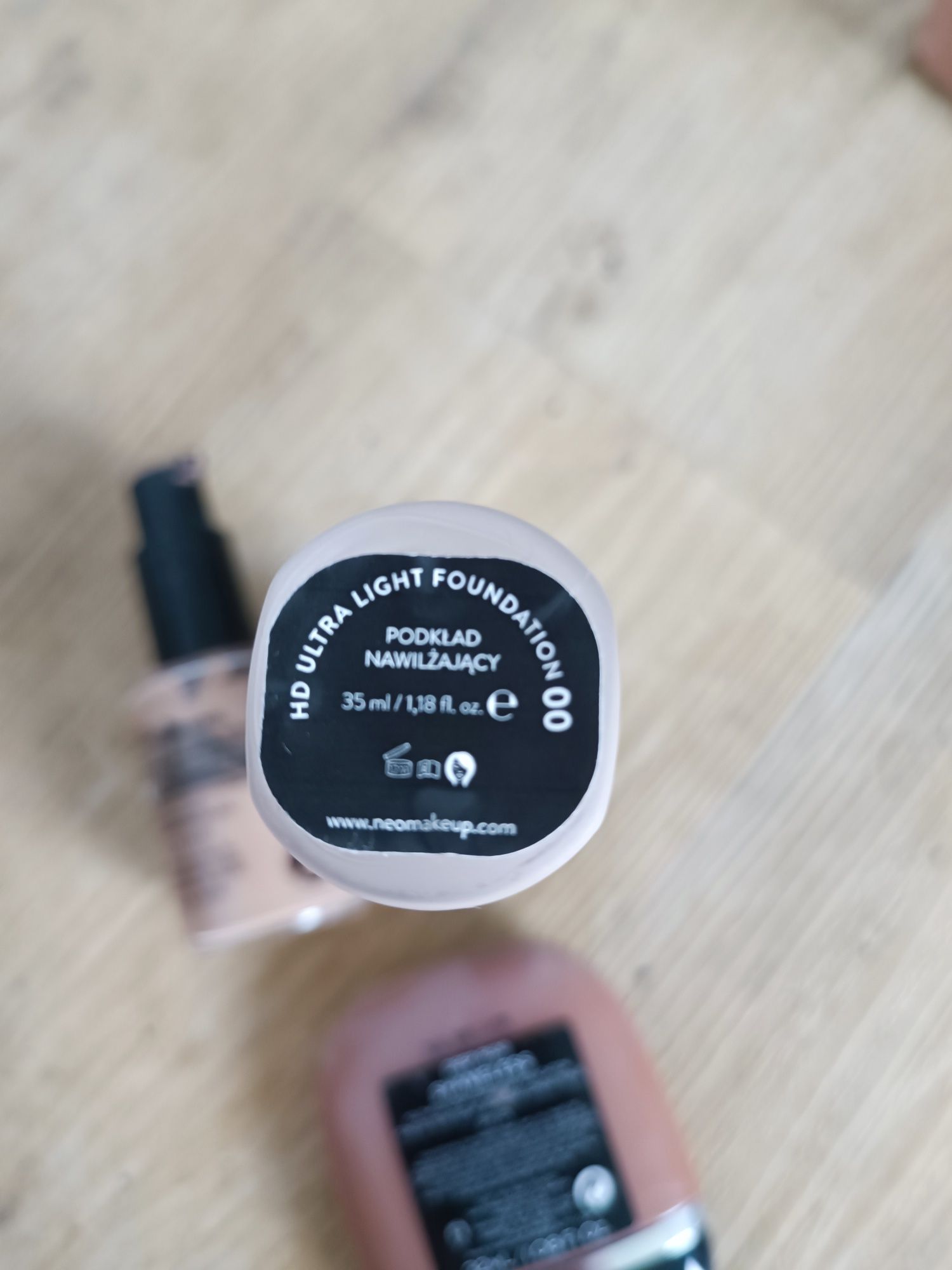 Zestaw podkładów do twarzy benefit marc jacobs yves rocher Arden