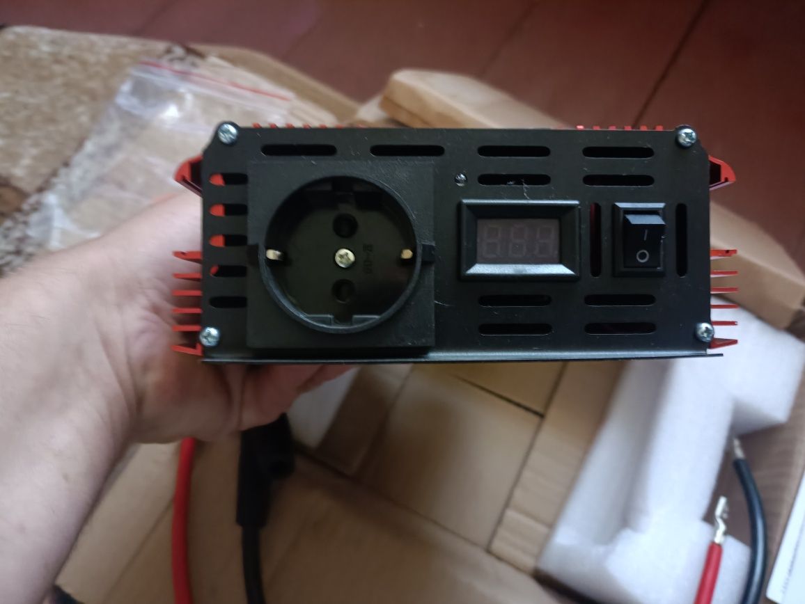Продам інвертор 12в×220