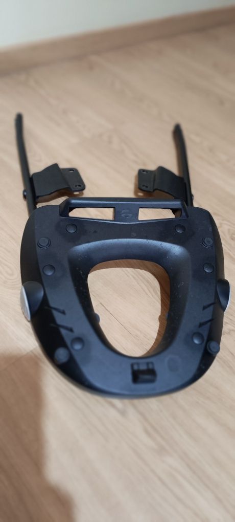 Mala Givi 45L com suporte