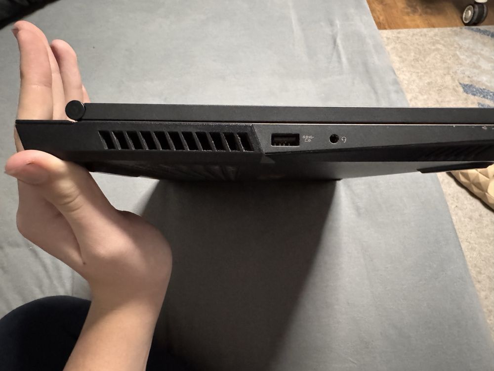 Laptop gamingowy Legion 81y6