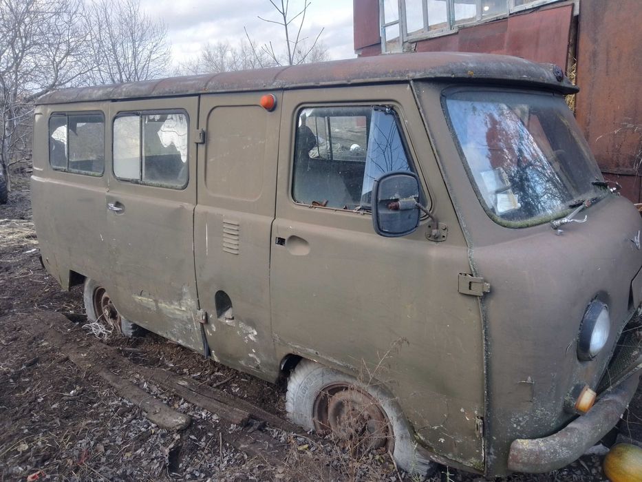 Продам УАЗ 452 зелений