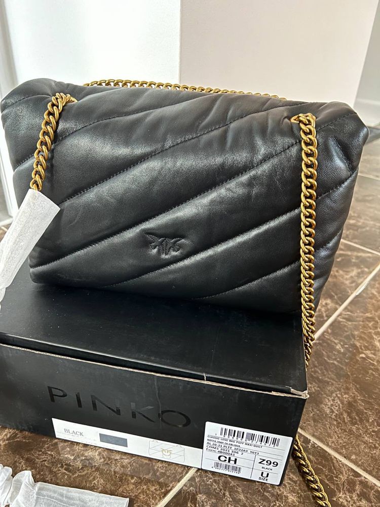 Pinko жіноча сумка чорна фурнітура золото