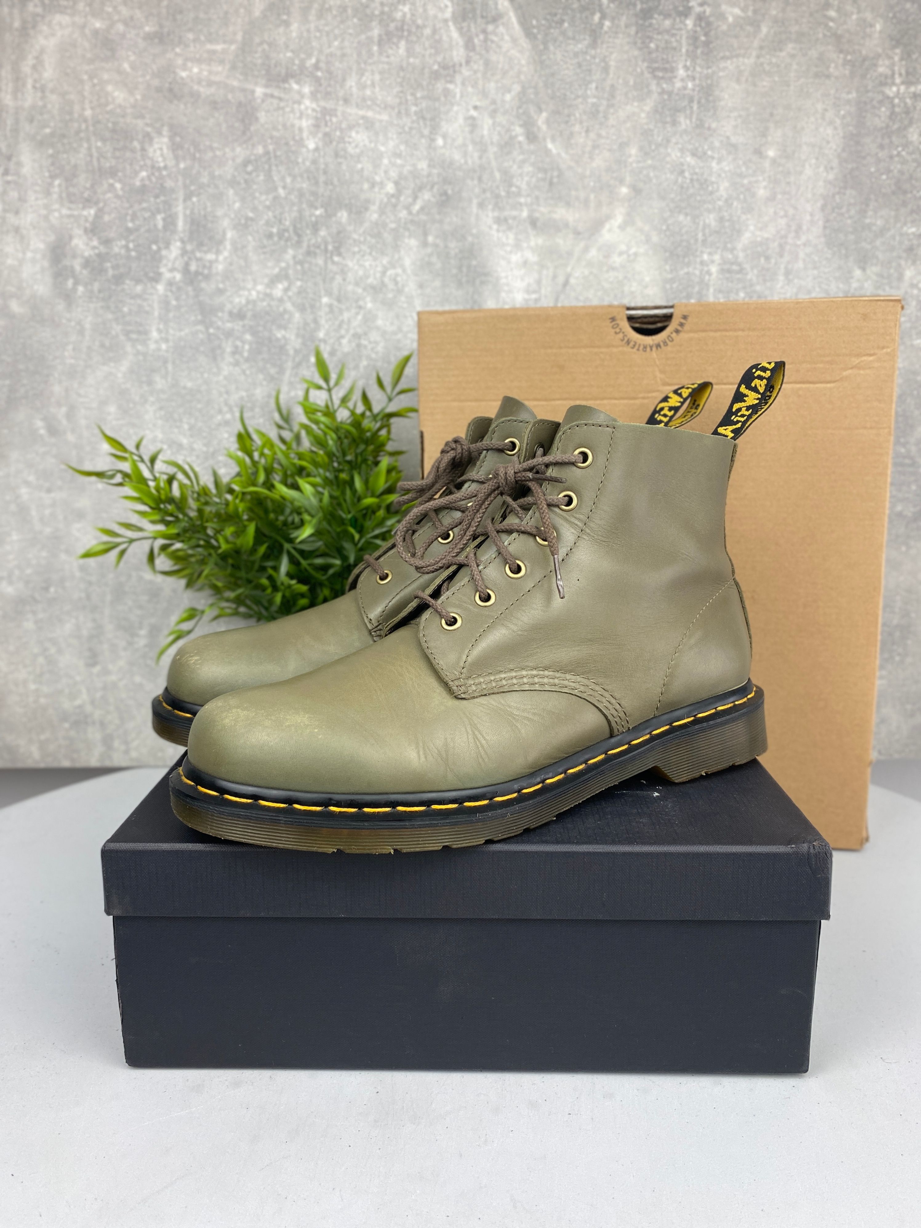 Bardzo dobre / buty trzewiki glany / Dr. Martens / 101 UB / r 43 n220a