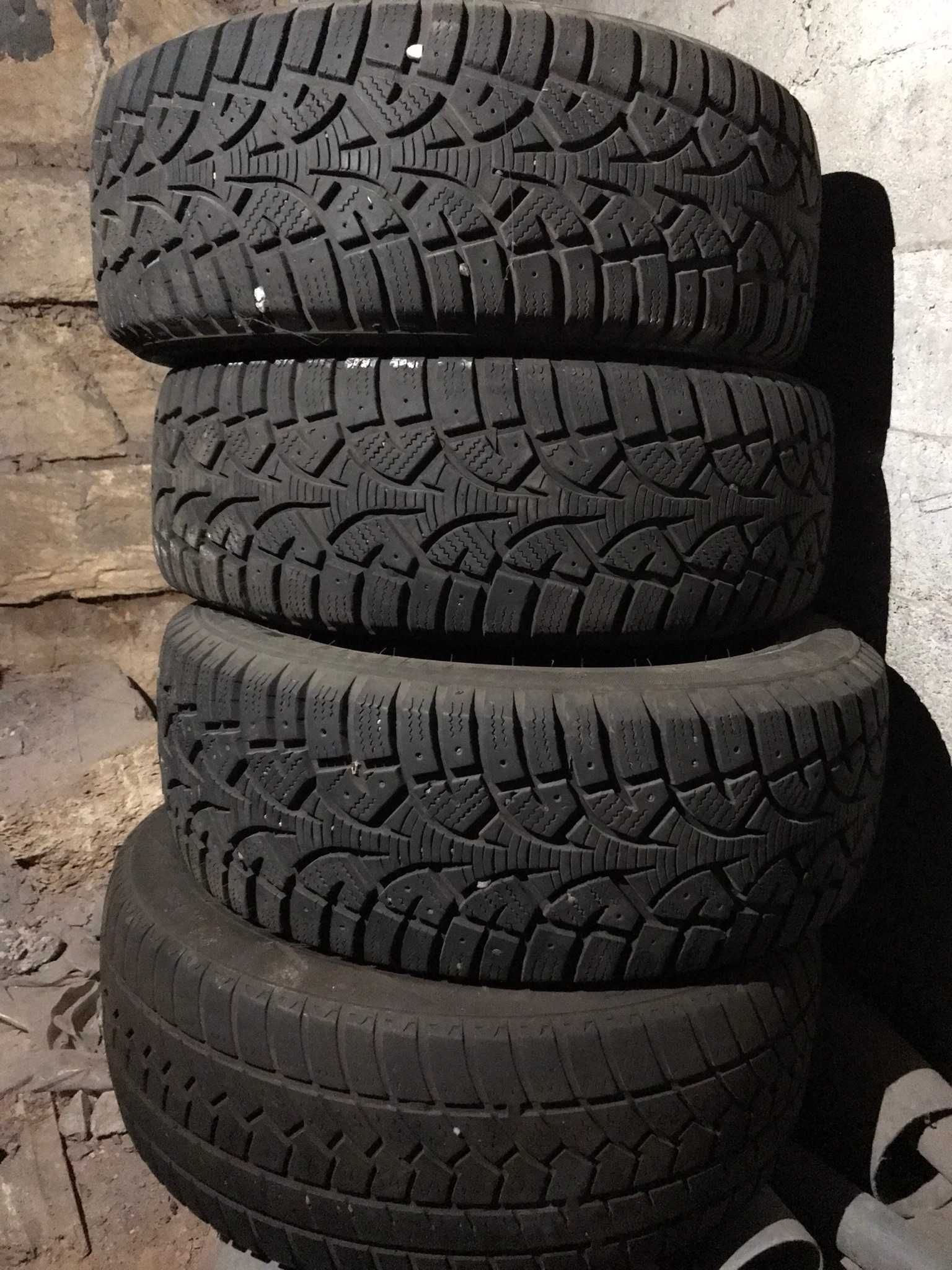 HERCULES Зимняя резина 215/55 R16 97H XL