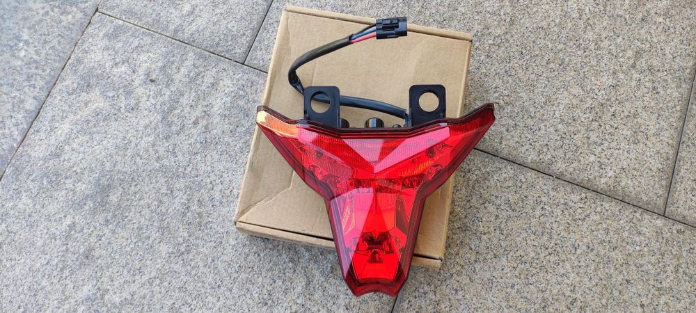 Farolim Kawasaki Z1000 novo