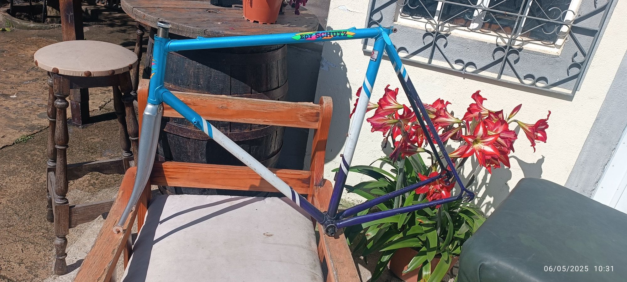 Quadro estrada em bom estado