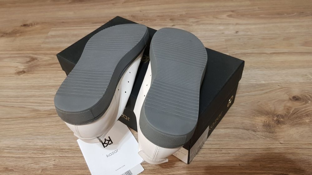 Sneackers KAZAR białe roz. 42! "NOWE"