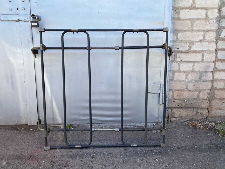 Багажник на крышу автомобиля в отличном состоянии