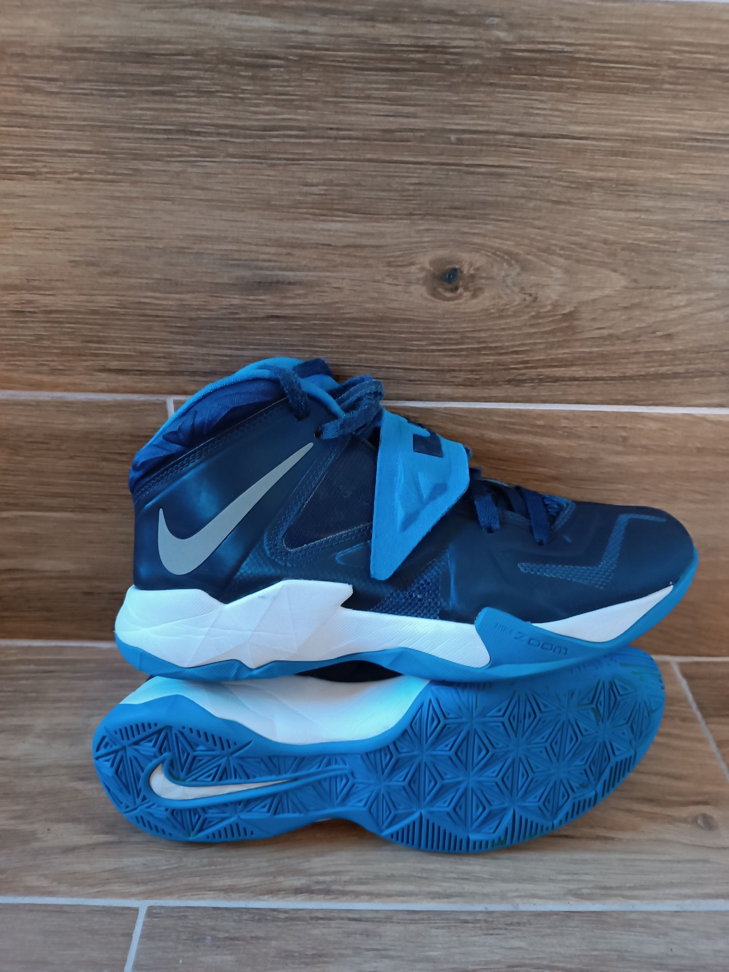Nike LeBron Zoom Soldier 7 Buty Sportowe Rozmiar 38.5