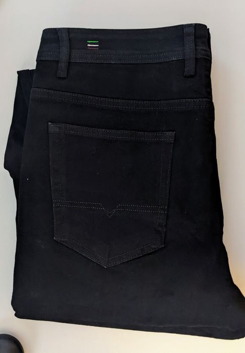 Diesel sleenker czarne 33