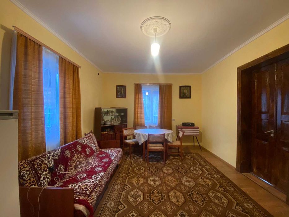 Продається будинок в селі Яблунів