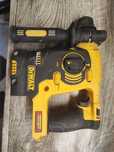 Młotowiertarka udarowa DeWalt DCH253