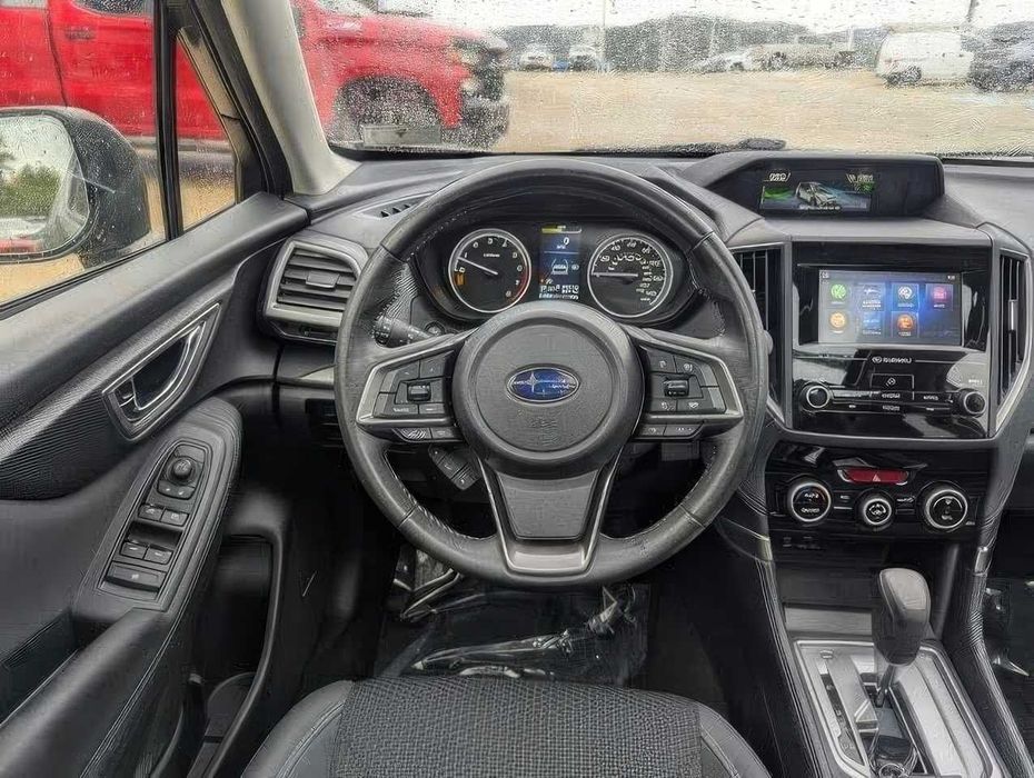 Subaru Forester Premium Crossover      2024