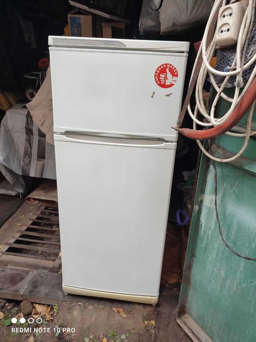 Продам холодильник Stinol