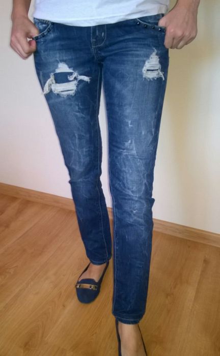 Spodnie jeansy, 36, przetarcia