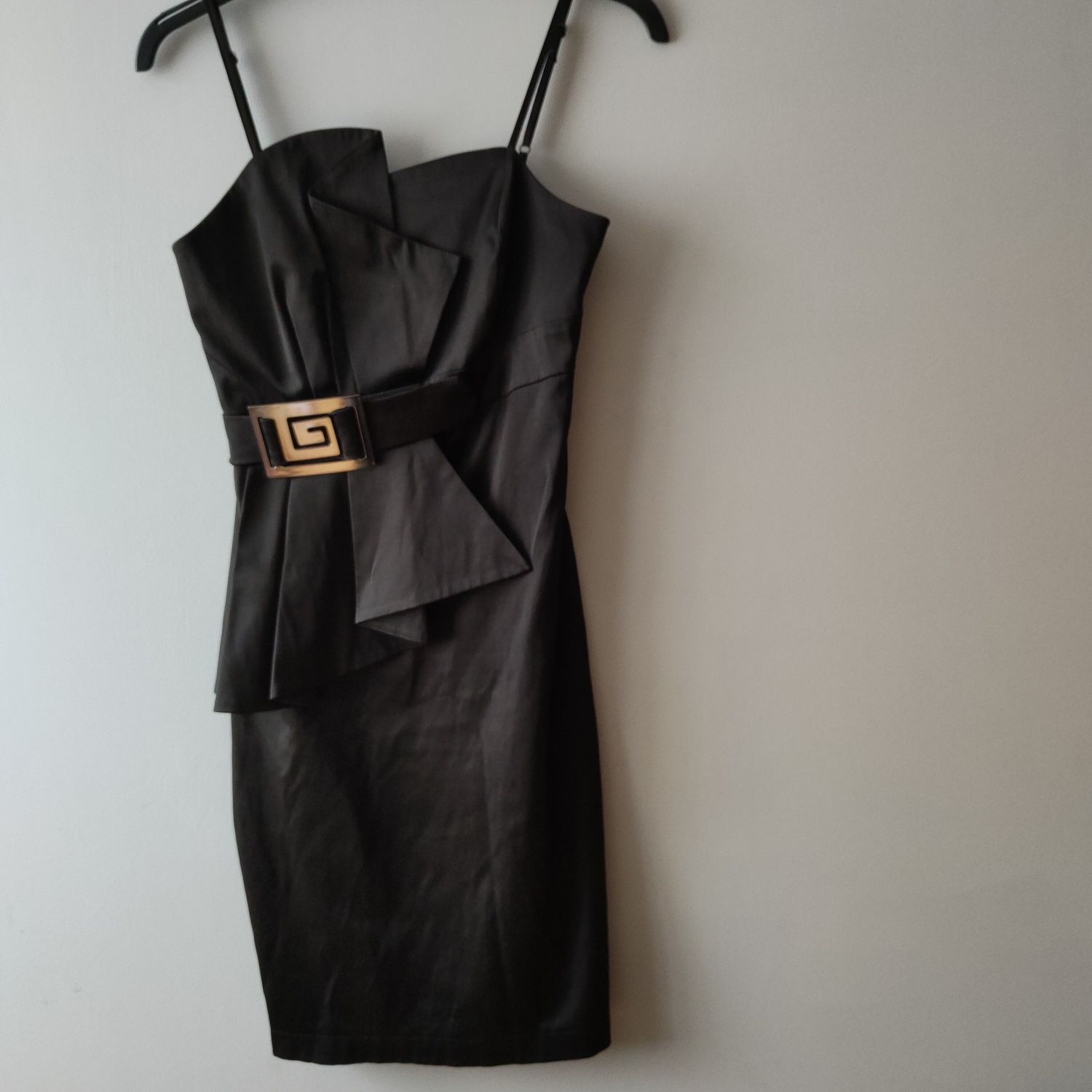 Sukienka czarna klasyczna rozmiar 36