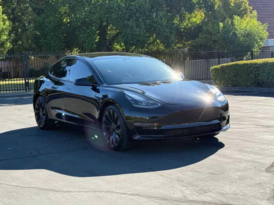 Tesla Model 3 Performance      2021