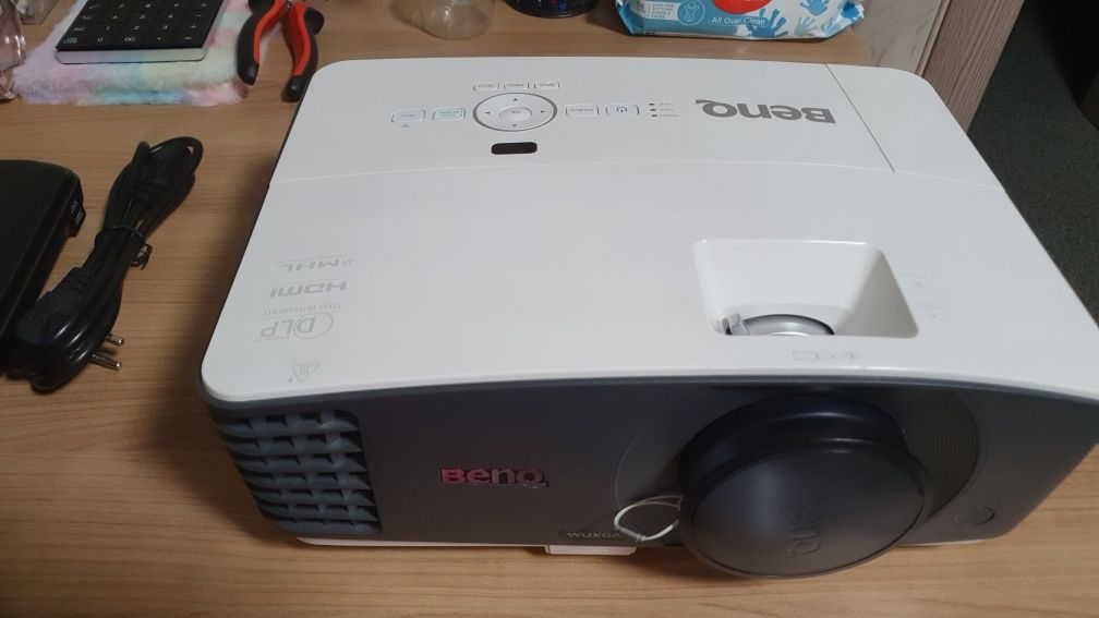 BENQ MU706 проектор