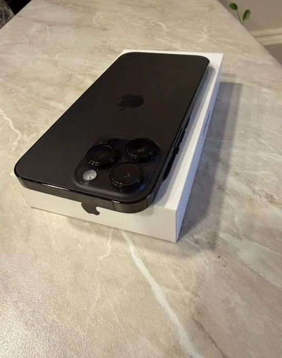Продам IPhone 14 Pro Max 256