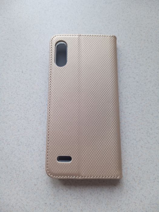 Pokrowiec Smart magnet do LG K22 zloty