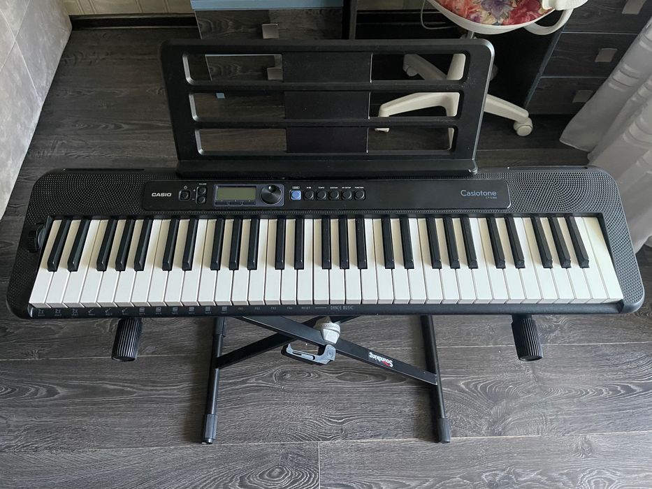 Синтезатор Casio Casiotone CT-S300