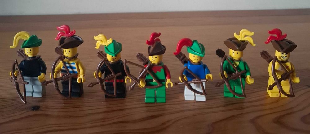 Lego - Bonecos Figuras / Arqueiros Lego Castle série Castle Forestmen