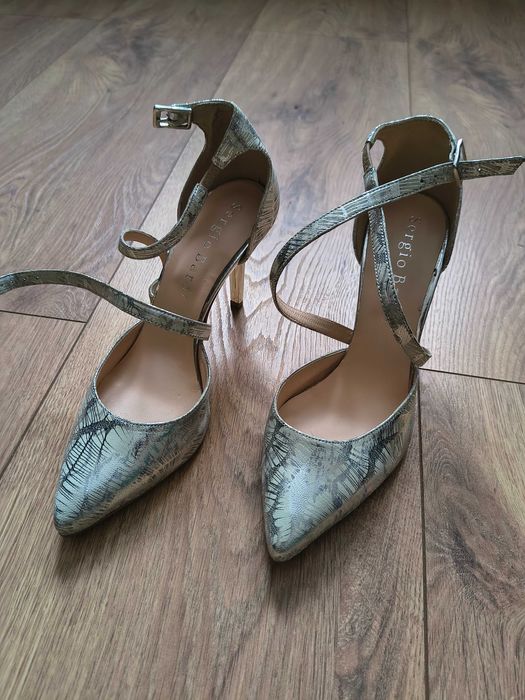 Nowe srebrne szpilki Sergio Bardi