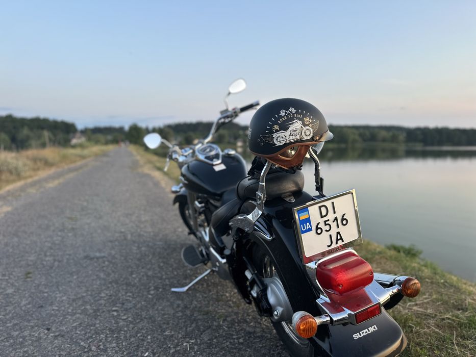 Сузукі інтрудер Suzuki Intruder