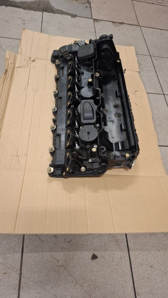 Pokrywa zaworów Bmw 3.0d M57n2  e90 e91 e60 e61 e70 e83 e65 x3 x5 x6