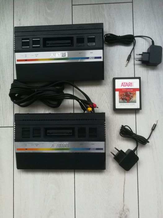 Продам оригінальну ігрову приставку Atari 2600 Junior "Rainbow"