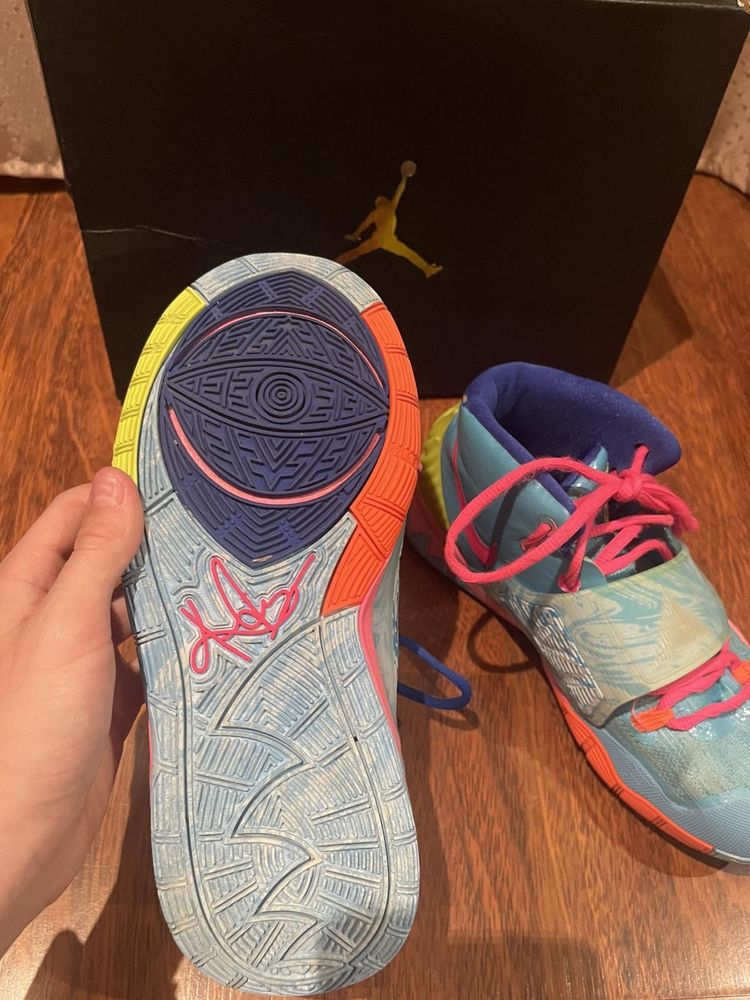 Баскетбольні кросівки оригинал Nike Kyrie 6