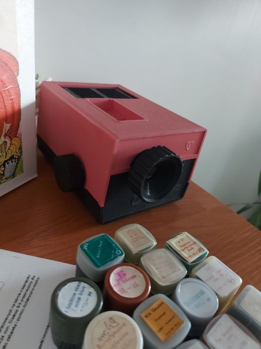 Rzutnik projektor Ania z zestawem bajek
