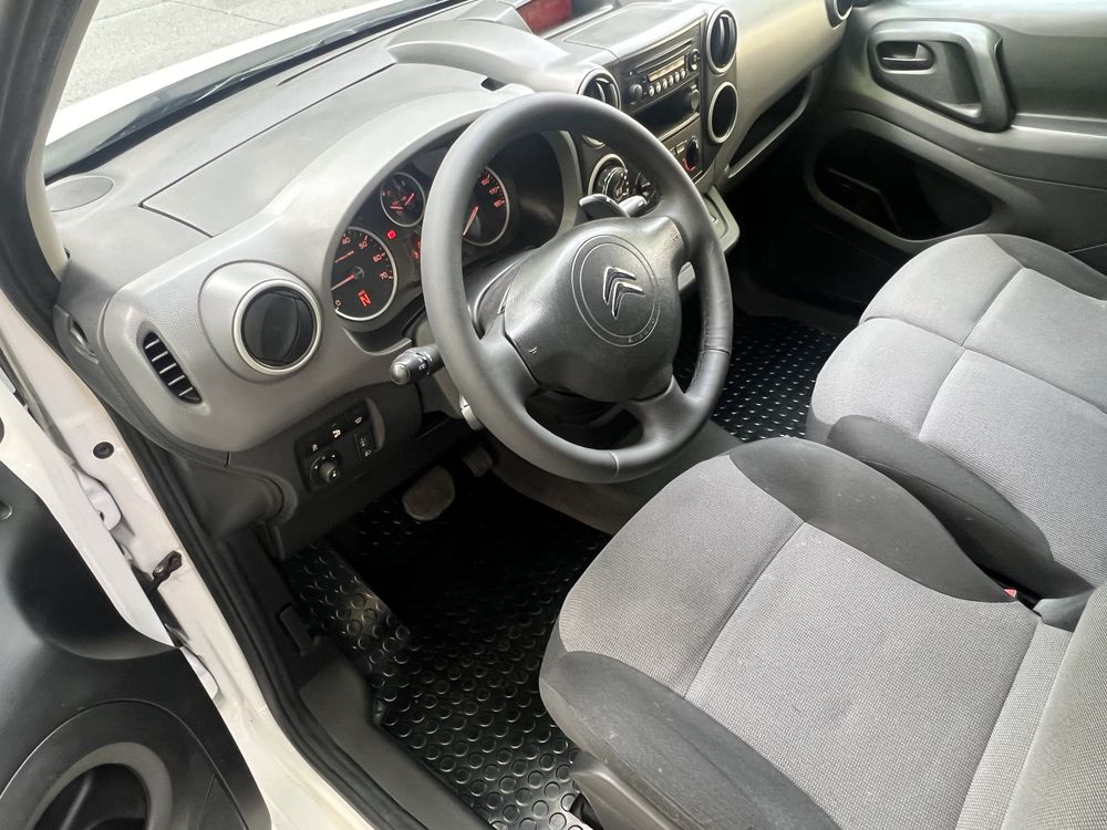 Citroen Berlingo 1.6 Hdi c/iva dedutivel 3 lugares