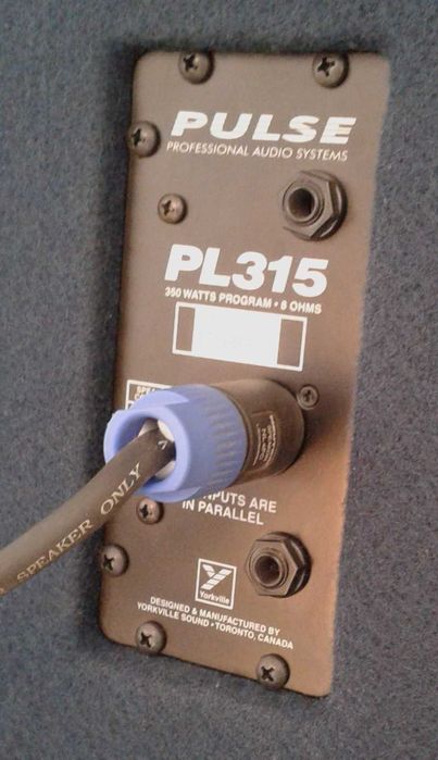 2 Colunas Yorkville - PULSE /PL 315 - 350 Wts.-8 ohms Som profissional