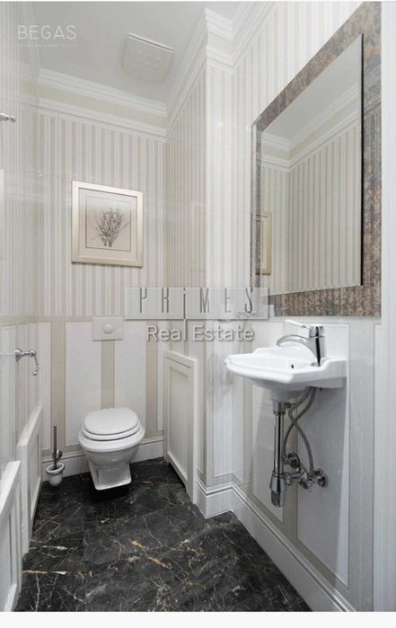 Оренда будинку Іванковичі 800 м² територія 2га, озеро та гостьовий буд