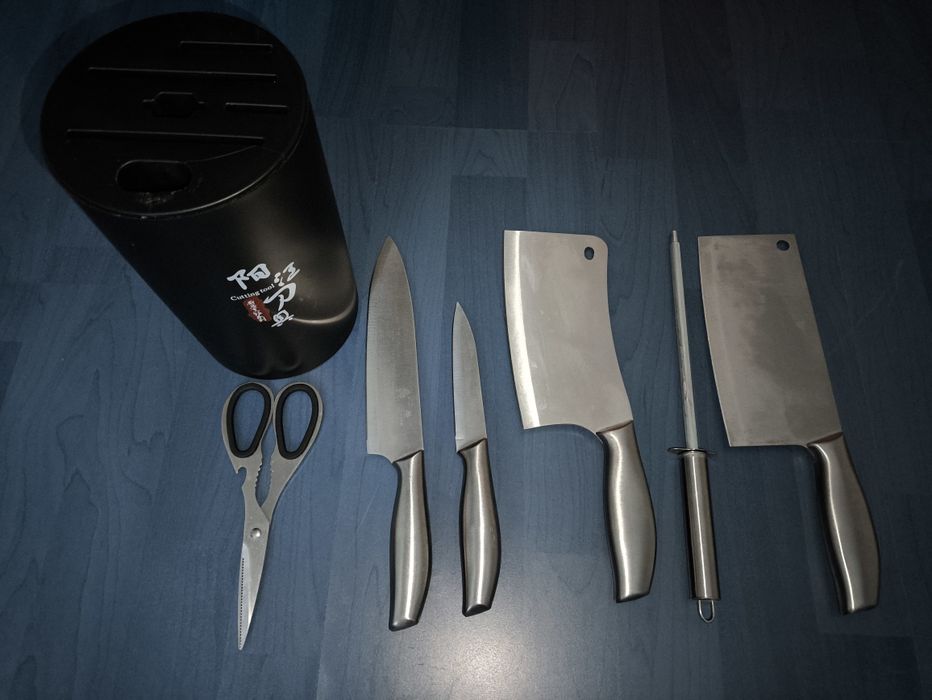 Набір кухонних ножів