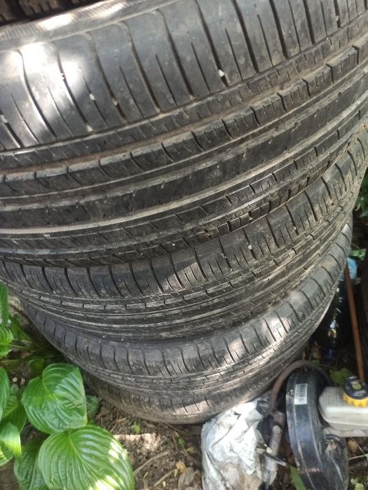 Продам резину R 18. 265-60