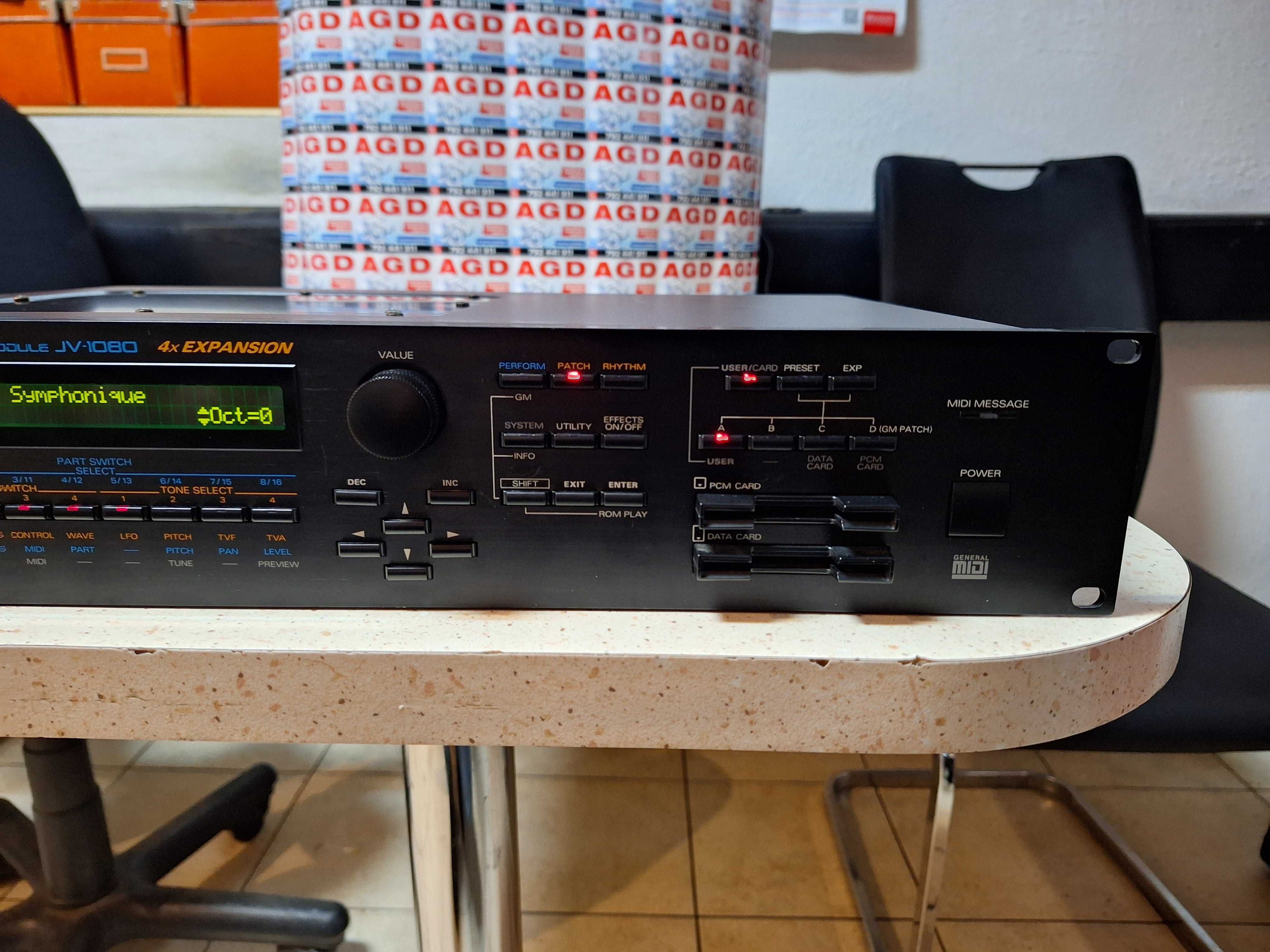 Roland Jv 1080  - moduł brzmieniowy - super stan.