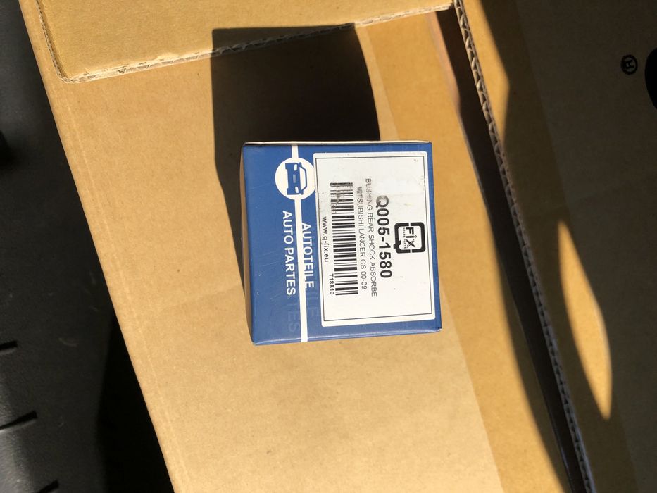 Сайлентблок заднего амортизатора нижний на лансер х