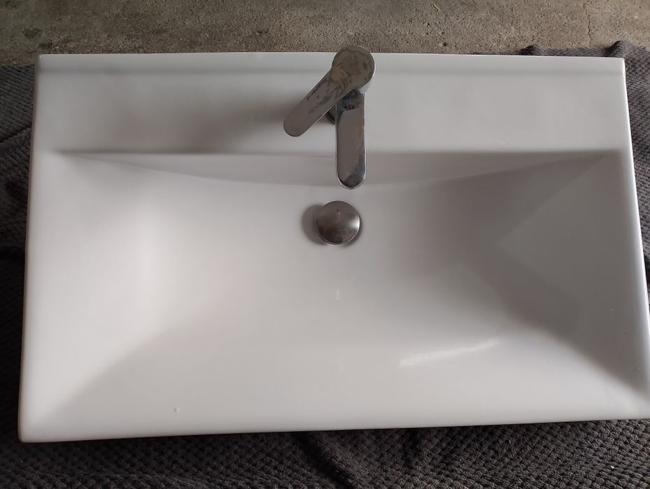Sprzedam zlew łazienkowy