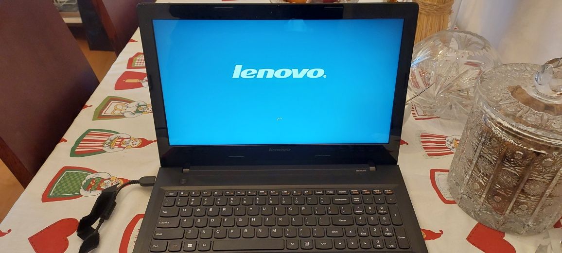 Laptop lenovo g50-30