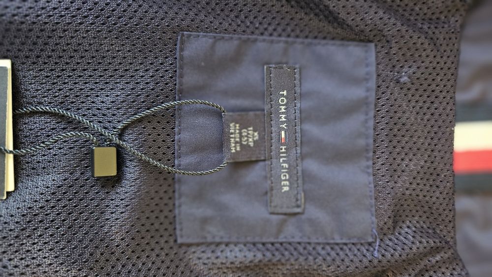 Nowa piękna kurta dziewczęca Tommy Hilfiger 4-5 lat (104-110)