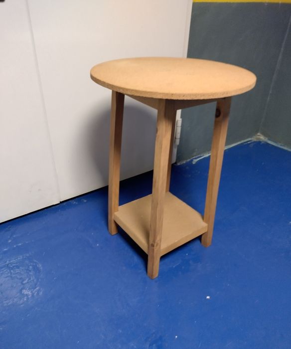 Mesa Camila madeira 55cm diâmetro/ 76 cm altura