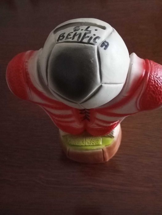 Vendo artigos benfica bom estado canecas talheres ect