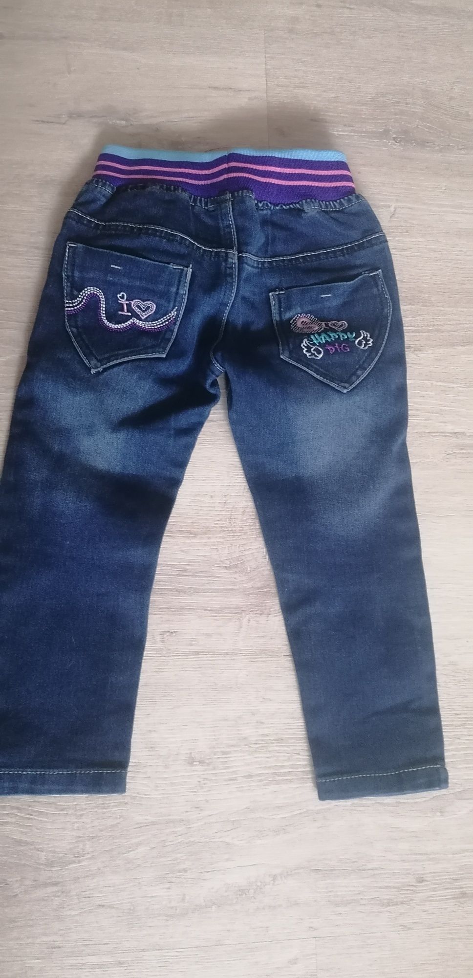 Jeansy 104 śliczne