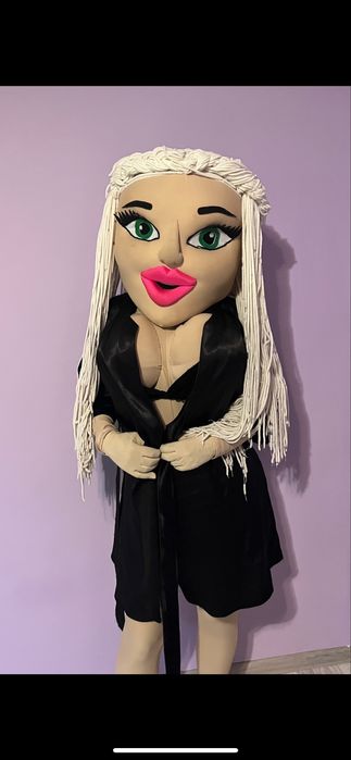 Żywa maskotka dla dorosłych tancerka striptizerka